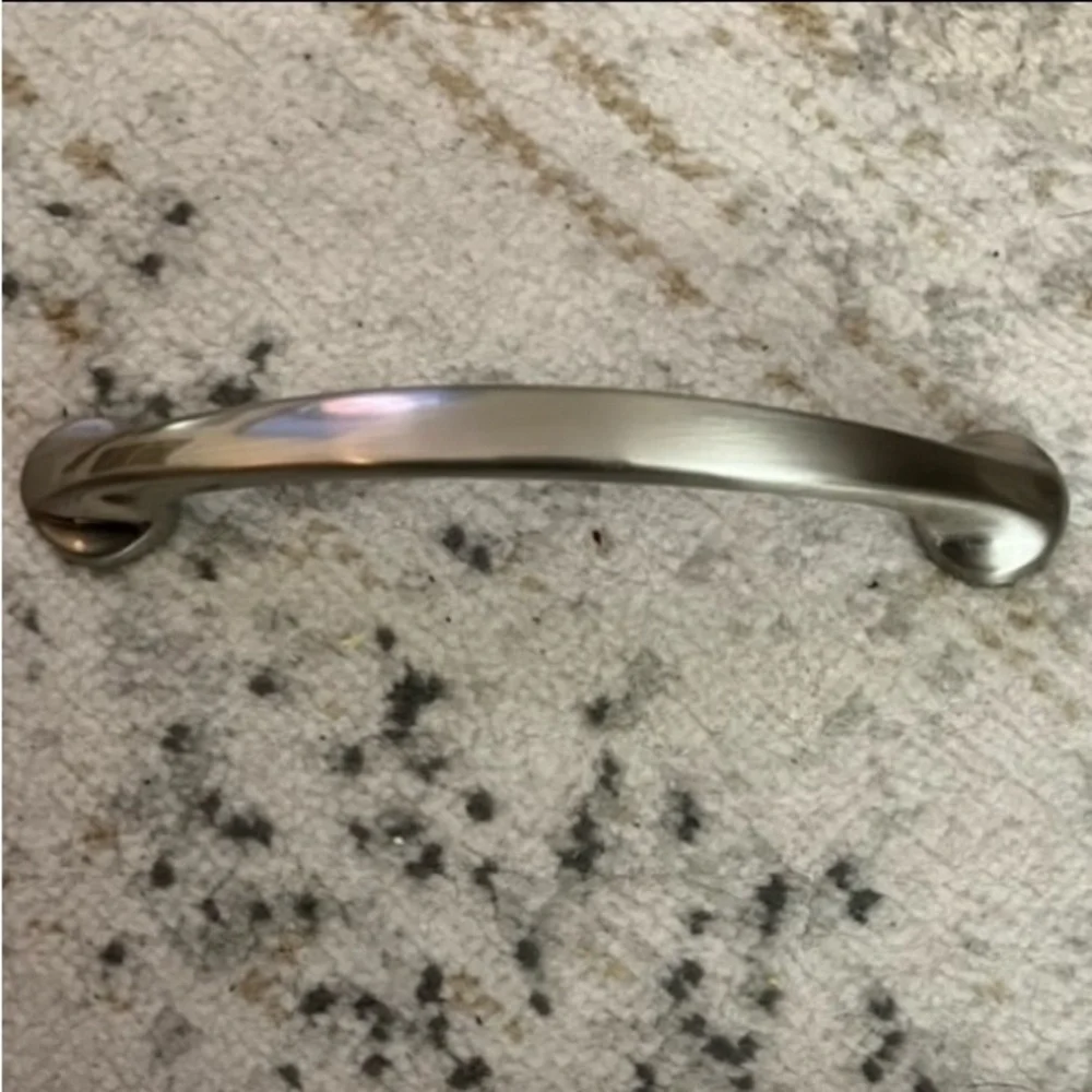 🆕 Closetmaid brushed satin nickel cabinet pull